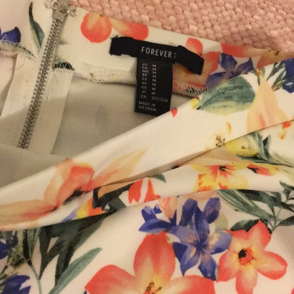 Forever 21 Bandage Skirt - Picture 2 of 8